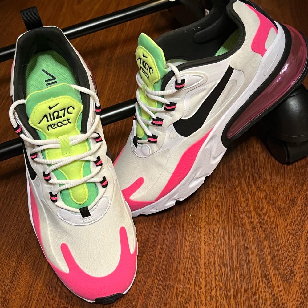 Nike AirMax React 270